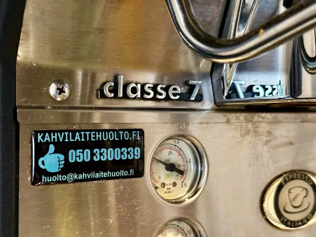 The "classe 7" badge and pressure gauge