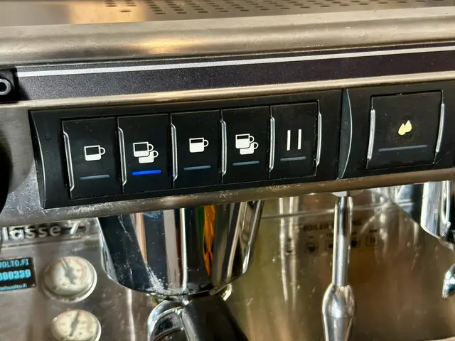 Programmable dose buttons — volumetric dosing